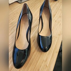 Cole Haan Nike Air size 10.5 black patten pumps